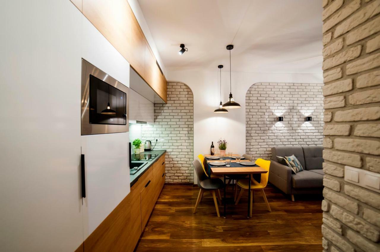 Urban Apart Uniejow Apartment Exterior foto
