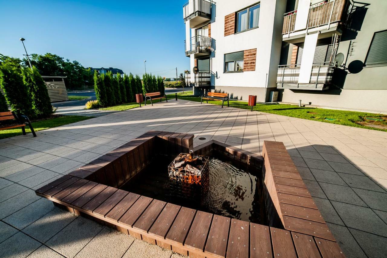 Urban Apart Uniejow Apartment Exterior foto